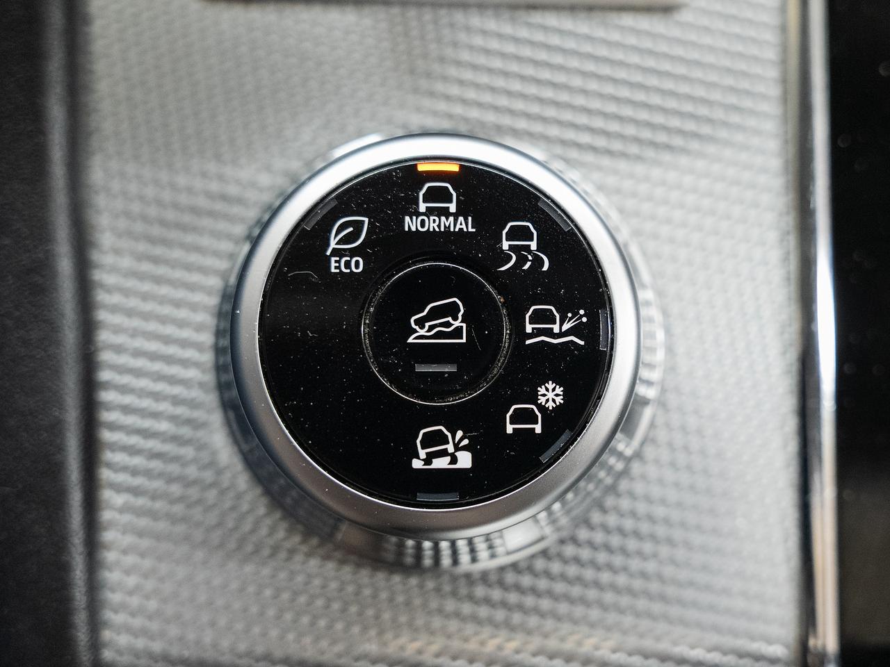 2022 Mitsubishi Outlander GT S-AWC | Pano roof | HUD | Leather | CarPlay