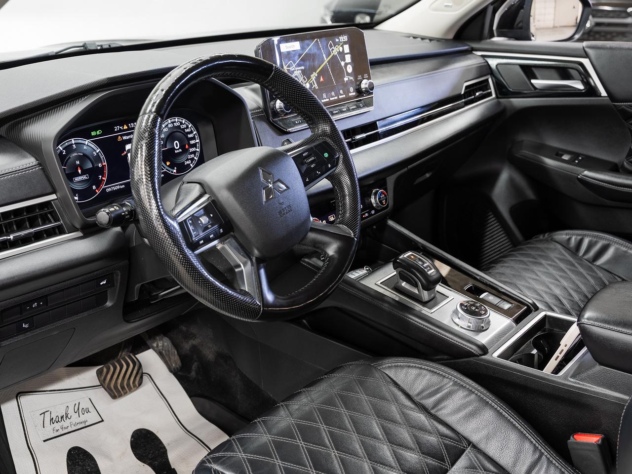 2022 Mitsubishi Outlander GT S-AWC | Pano roof | HUD | Leather | CarPlay