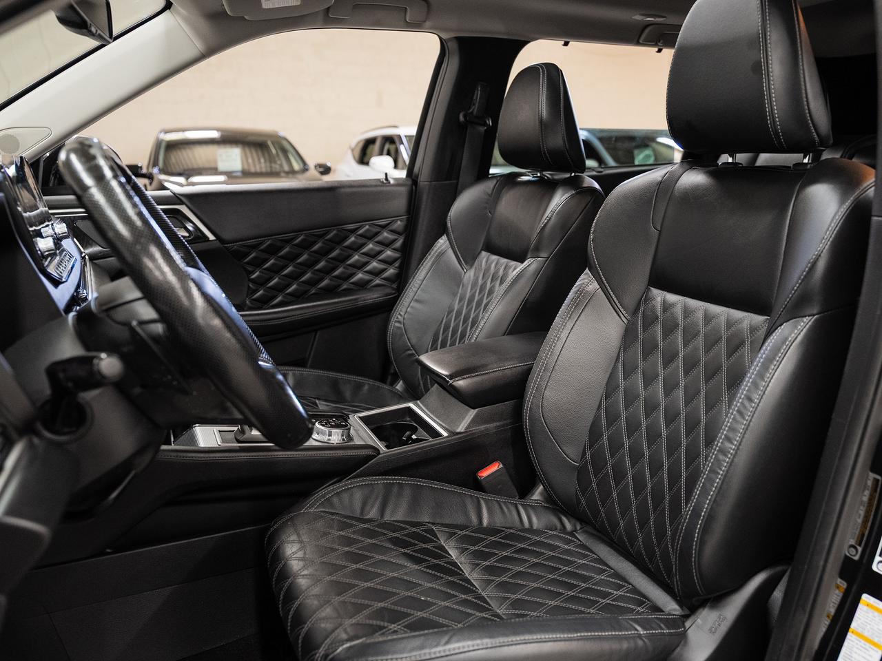 2022 Mitsubishi Outlander GT S-AWC | Pano roof | HUD | Leather | CarPlay