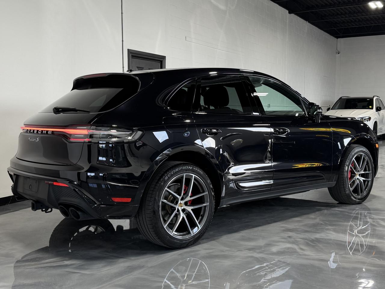 2024 Porsche Macan S Red Int, Clear Tailights, BOSE, Premium Plus Pkg Photo