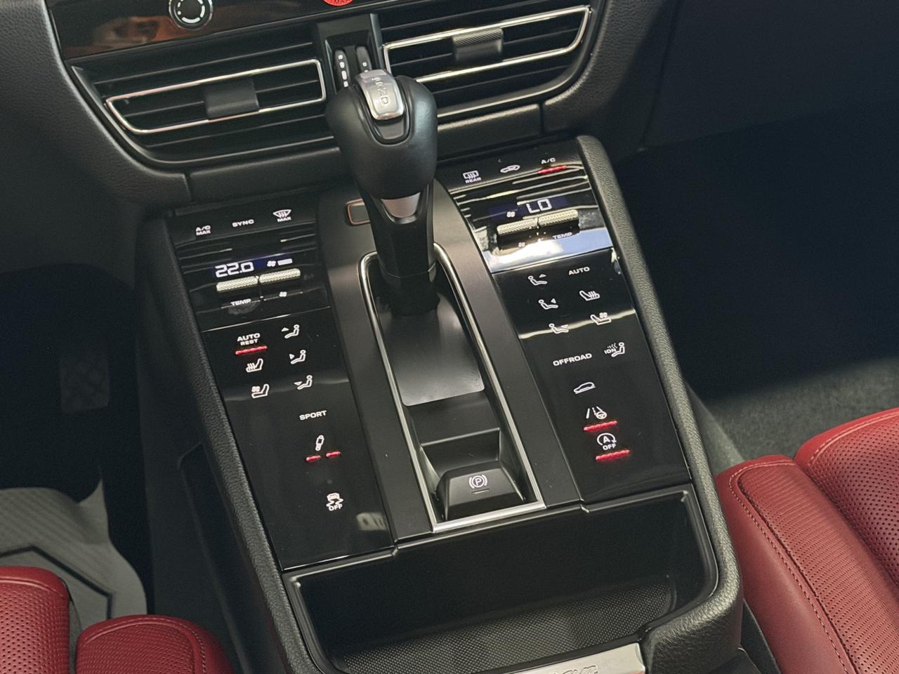 2024 Porsche Macan S Red Int, Clear Tailights, BOSE, Premium Plus Pkg Photo