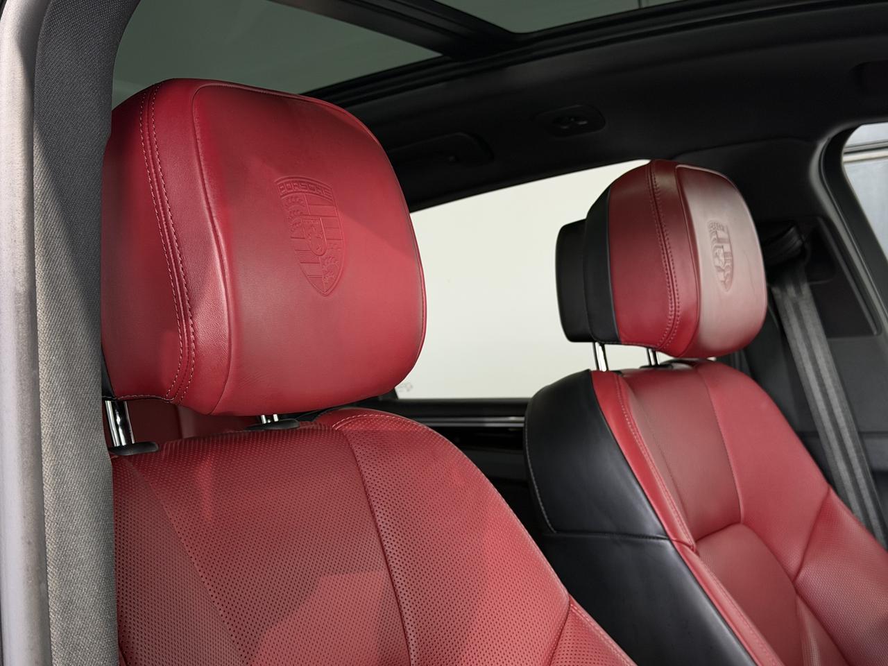 2024 Porsche Macan S Red Int, Clear Tailights, BOSE, Premium Plus Pkg Photo