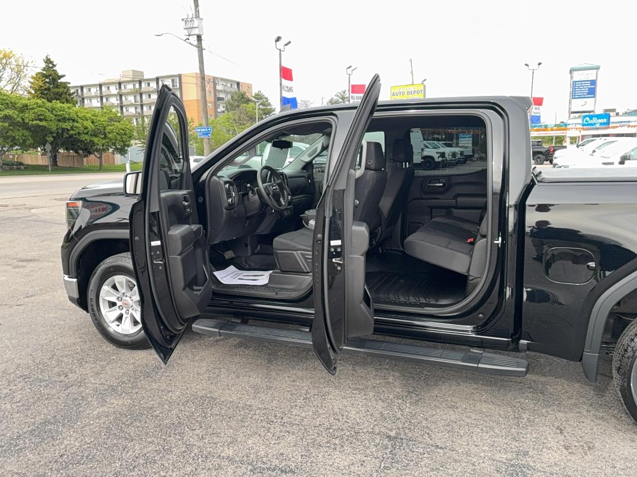 2024 GMC Sierra 1500 Pro 4WD CrewCab 2.7L4cylGas 5'10" Box BackUpCam Photo