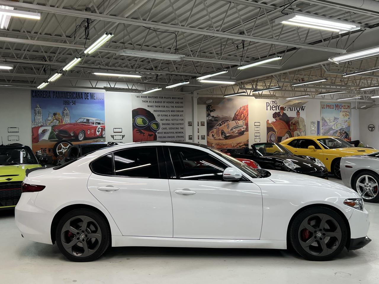 2017 Alfa Romeo Giulia 4dr Sdn AWD Photo