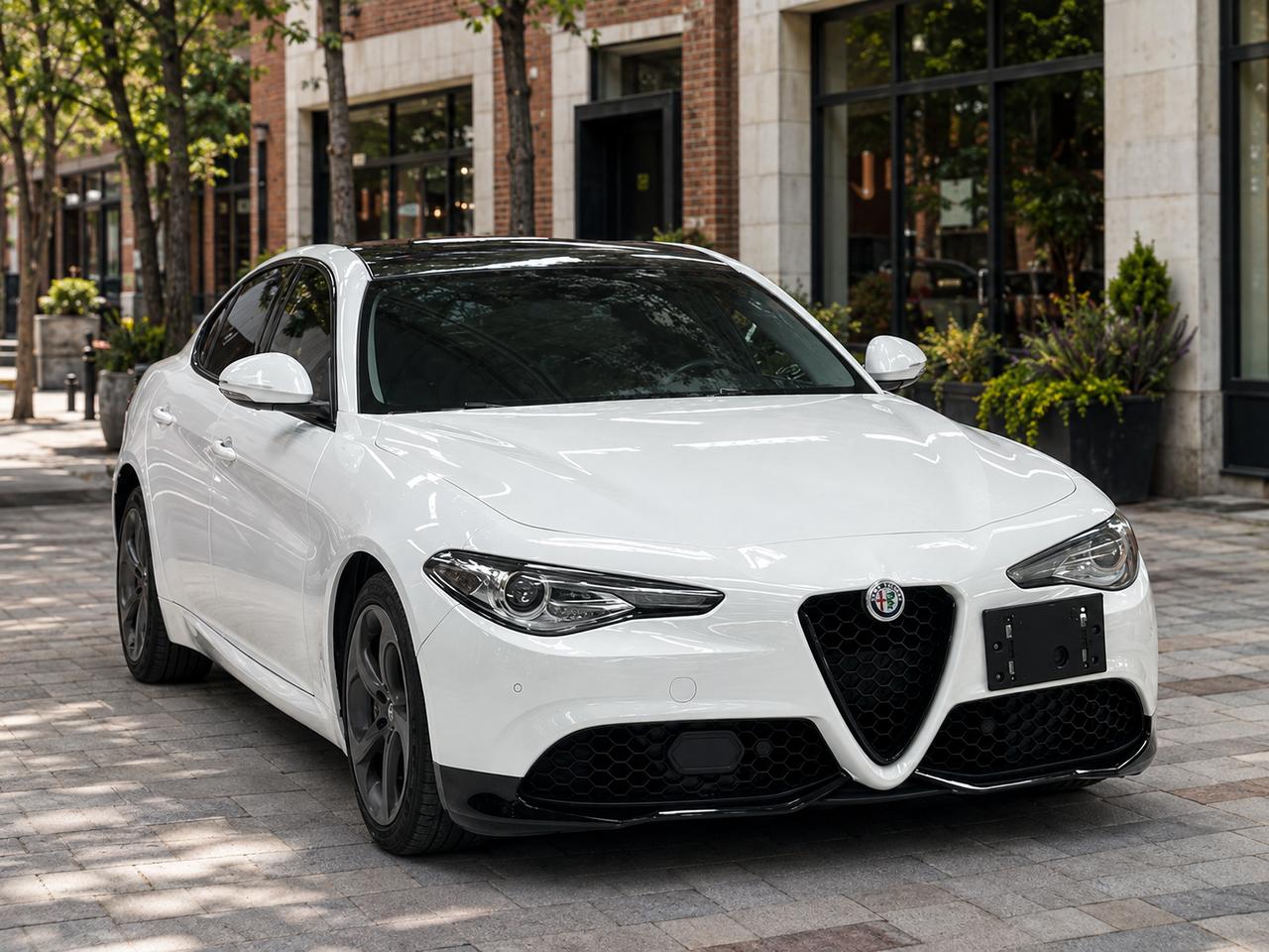 2017 Alfa Romeo Giulia 4dr Sdn AWD