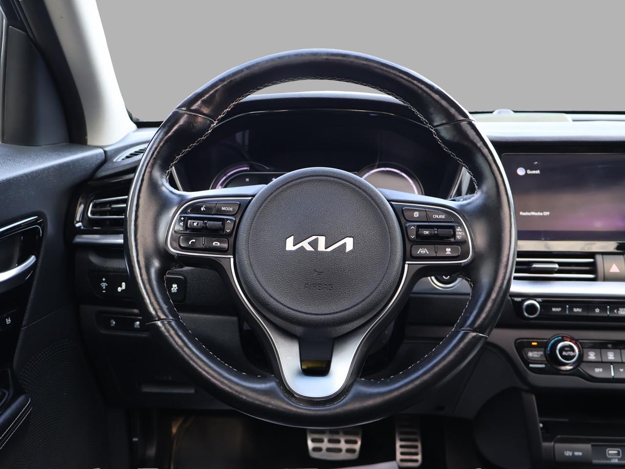 2022 Kia NIRO EV SX TOURING CERTIFIED *1 OWNER*ACCIDENT FREE* CAMERA NAV BLUETOOTH LEATHER HEATED SEATS SUNROOF CRUISE ALLOYS Photo