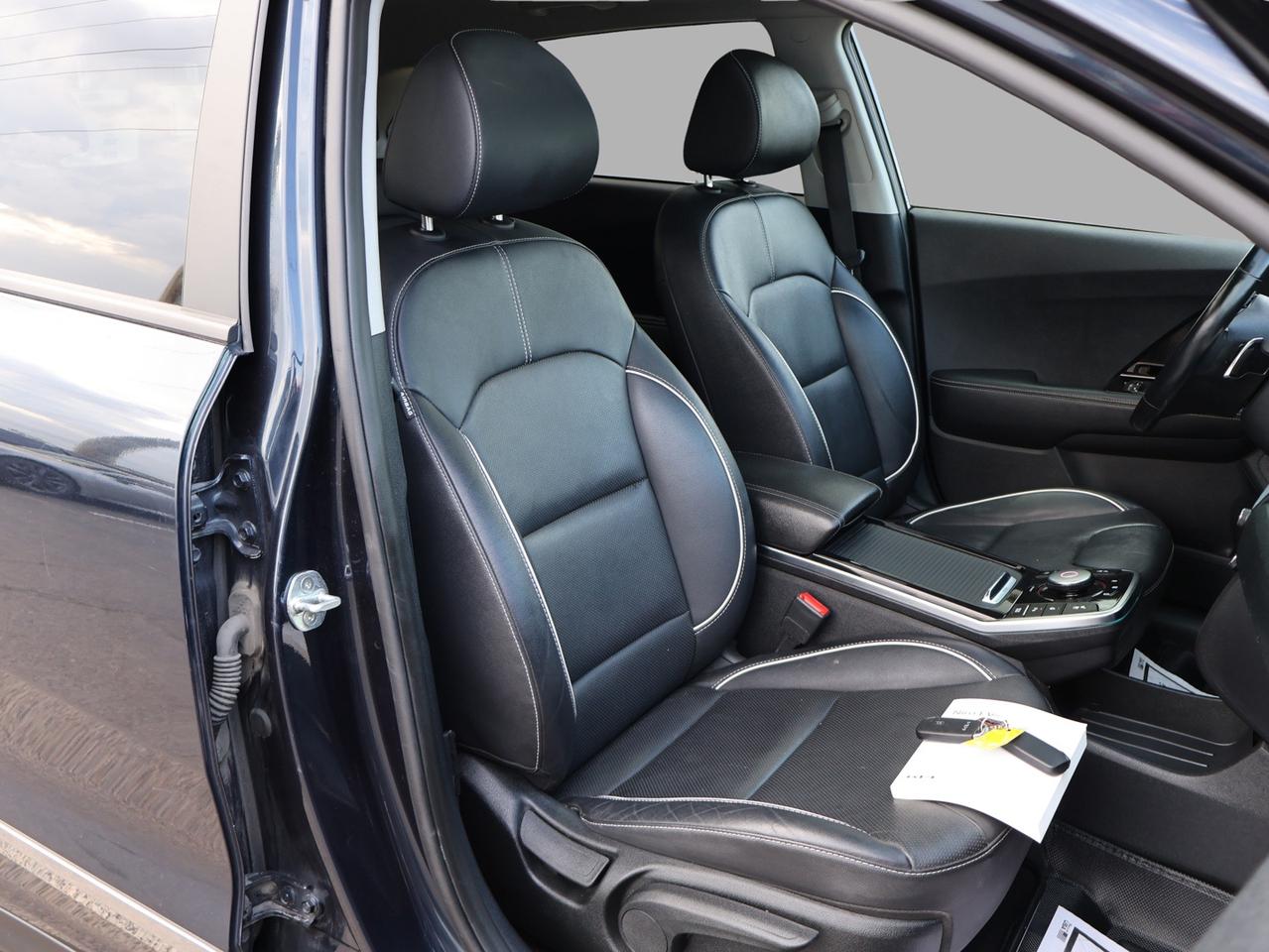 2022 Kia NIRO EV SX TOURING CERTIFIED *1 OWNER*ACCIDENT FREE* CAMERA NAV BLUETOOTH LEATHER HEATED SEATS SUNROOF CRUISE ALLOYS Photo