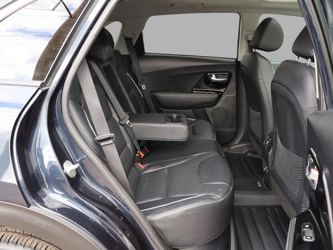 2022 Kia NIRO EV SX TOURING *1 OWNER*ACCIDENT FREE* CAMERA NAV BLUETOOTH LEATHER HEATED SEATS SUNROOF CRUISE ALLOYS Photo