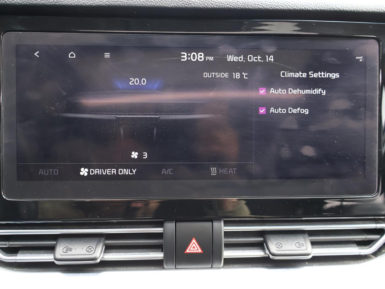 2022 Kia NIRO EV SX TOURING *1 OWNER*ACCIDENT FREE* CAMERA NAV BLUETOOTH LEATHER HEATED SEATS SUNROOF CRUISE ALLOYS Photo