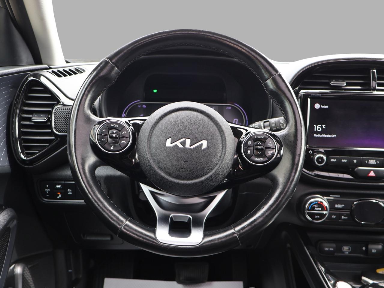 2022 Kia Soul EV LIMITED LR CERTIFIED *ACCIDENT FREE* CAMERA NAV BLUETOOTH LEATHER HEATED SEATS SUNROOF CRUISE ALLOYS Photo