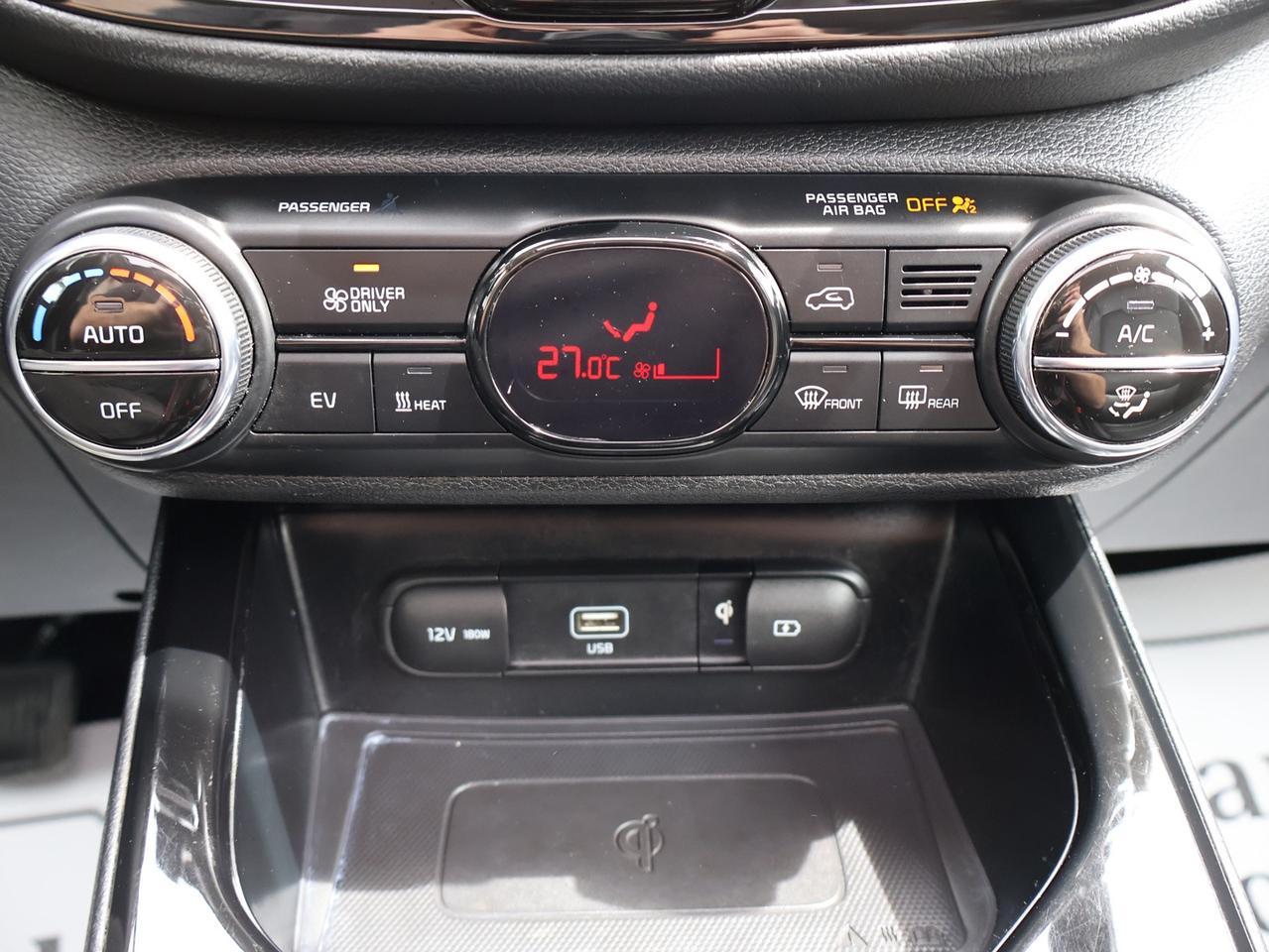 2022 Kia Soul EV LIMITED LR CERTIFIED *ACCIDENT FREE* CAMERA NAV BLUETOOTH LEATHER HEATED SEATS SUNROOF CRUISE ALLOYS Photo