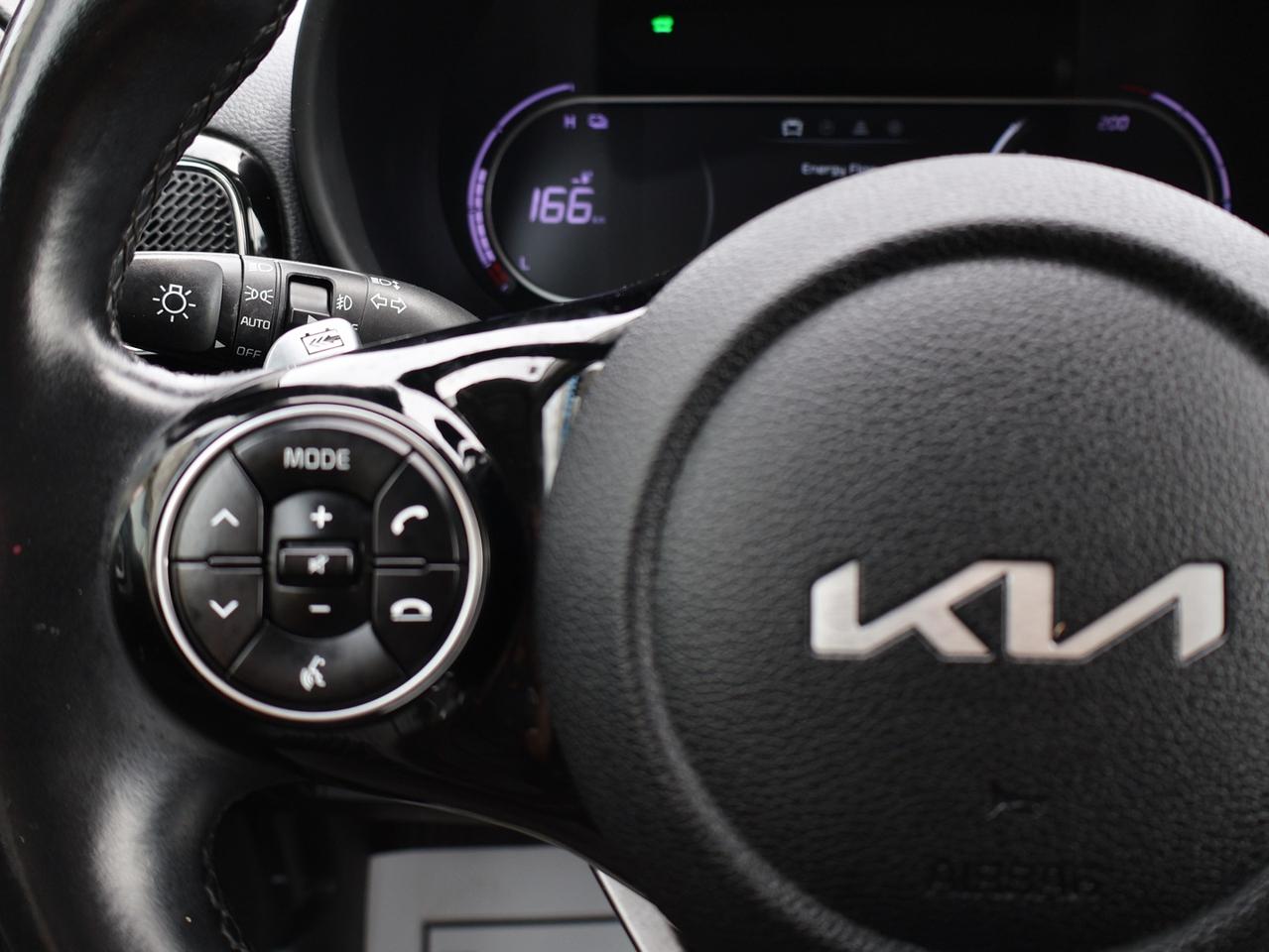 2022 Kia Soul EV LIMITED LR CERTIFIED *ACCIDENT FREE* CAMERA NAV BLUETOOTH LEATHER HEATED SEATS SUNROOF CRUISE ALLOYS Photo