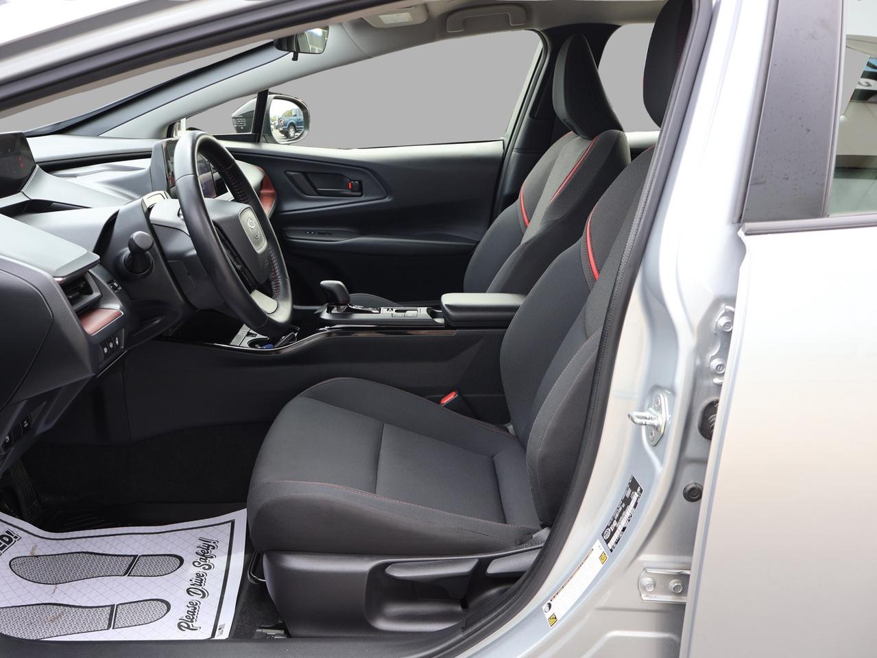 2023 Toyota Prius Prime SE PLUG-IN CERTIFIED *ACCIDENT FREE* CAMAERA BLUETOOTH LEATHER HEATED SEATS CRUISE ALLOYS Photo