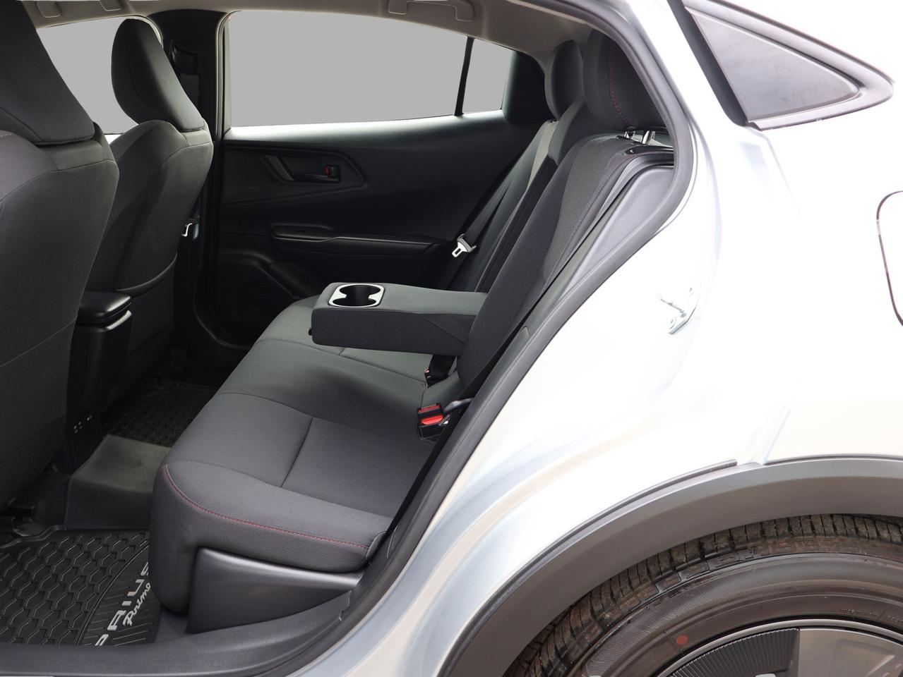 2023 Toyota Prius Prime SE PLUG-IN CERTIFIED *ACCIDENT FREE* CAMAERA BLUETOOTH LEATHER HEATED SEATS CRUISE ALLOYS Photo
