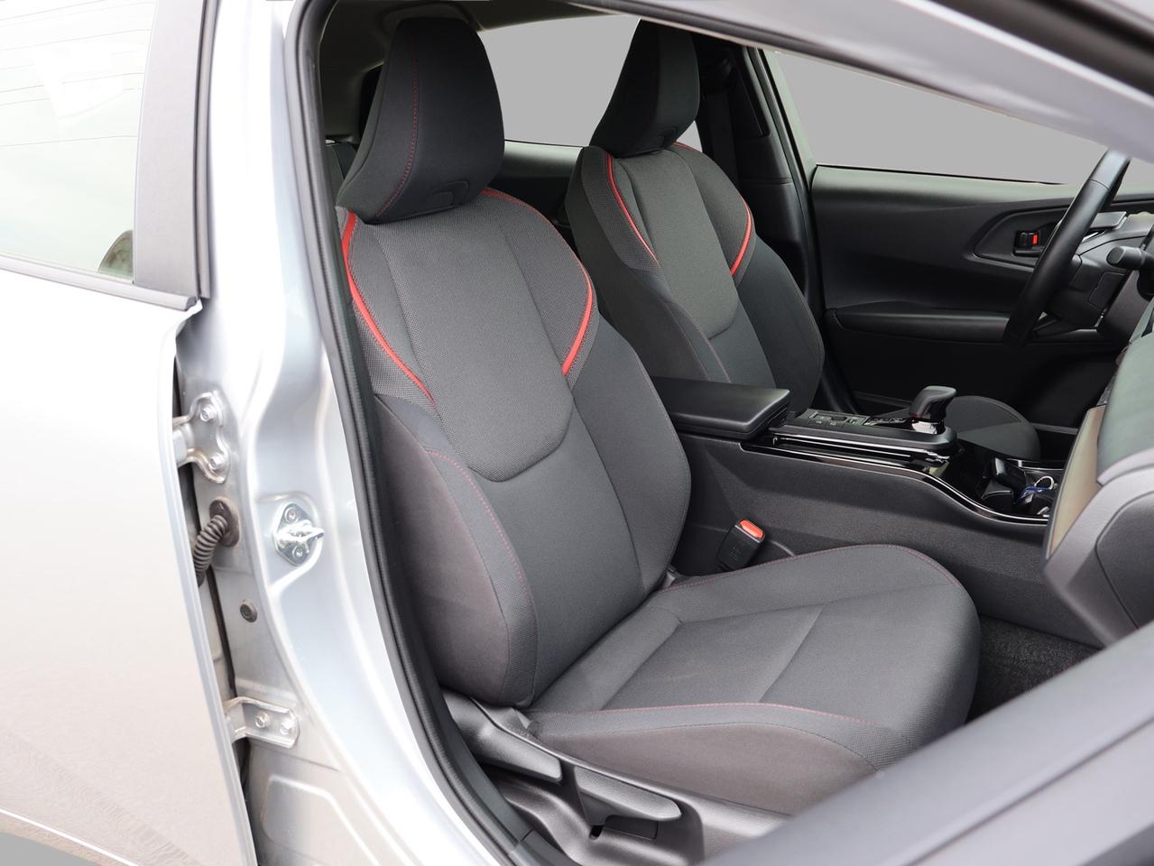 2023 Toyota Prius Prime SE PLUG-IN CERTIFIED *ACCIDENT FREE* CAMAERA BLUETOOTH LEATHER HEATED SEATS CRUISE ALLOYS Photo