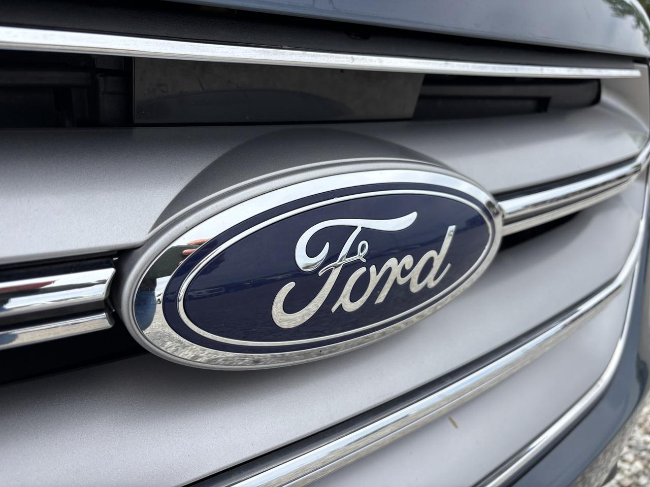 2016 Ford Edge SEL Photo