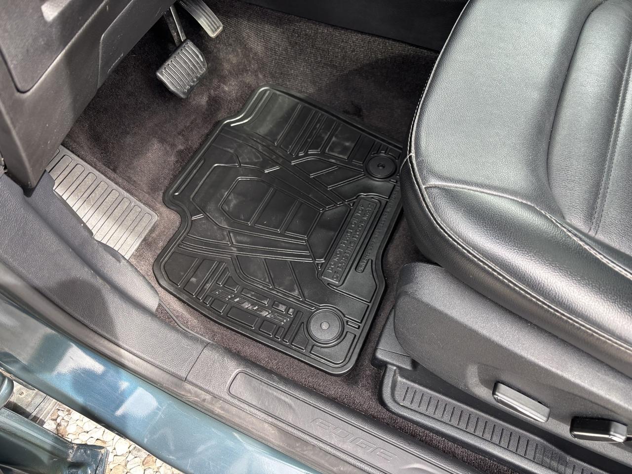 2016 Ford Edge SEL Photo