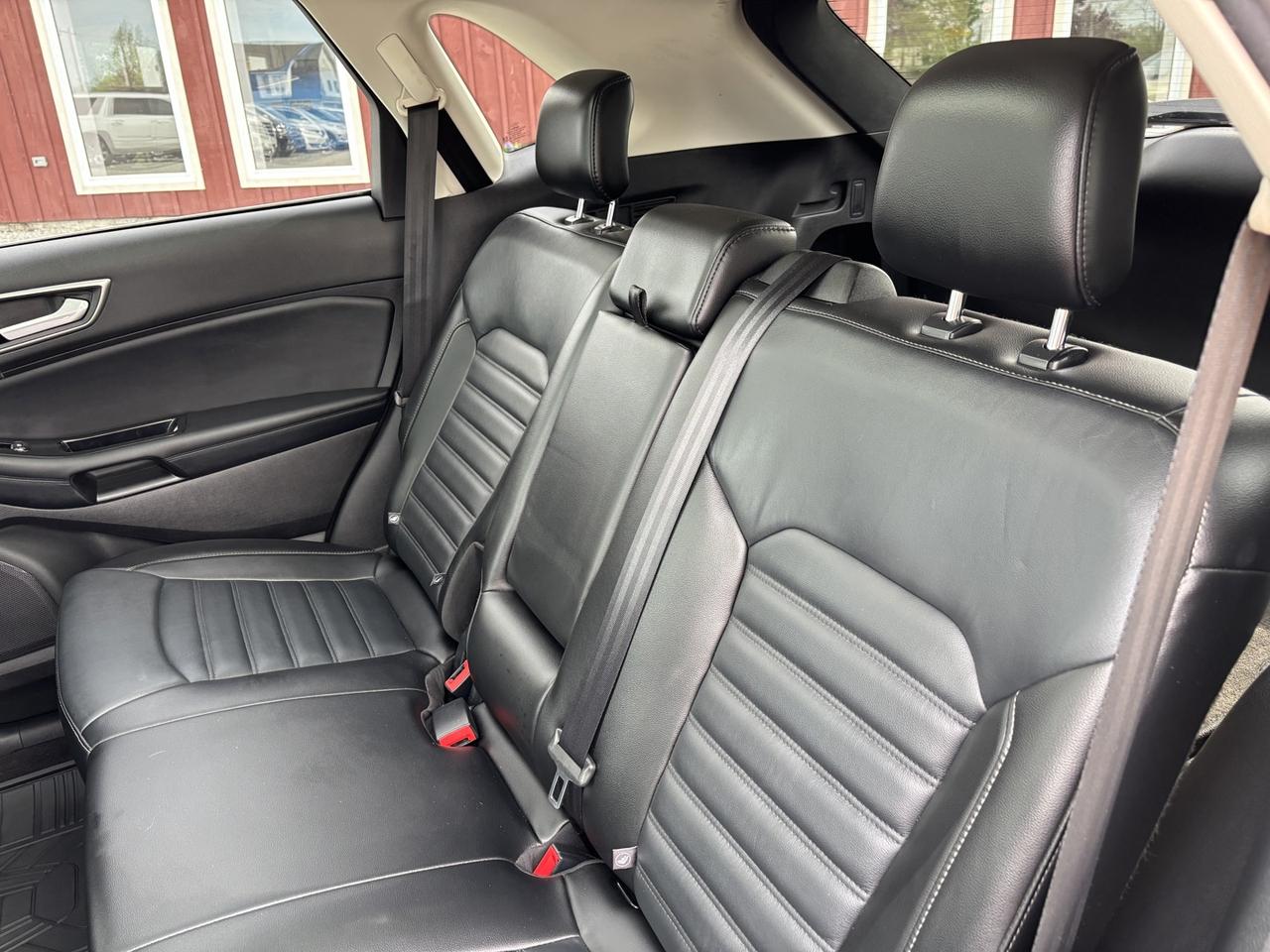 2016 Ford Edge SEL Photo
