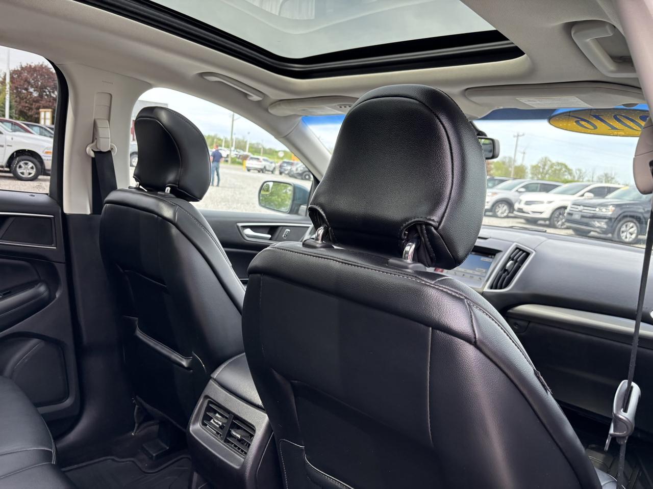 2016 Ford Edge SEL Photo