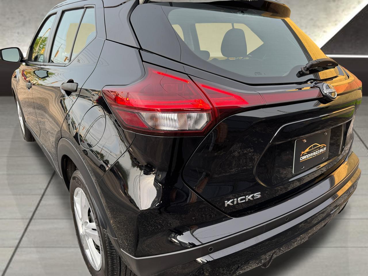 2024 Nissan Kicks S+ONE OWNER+CLEAN CARFAX+LEASE RETURN Photo