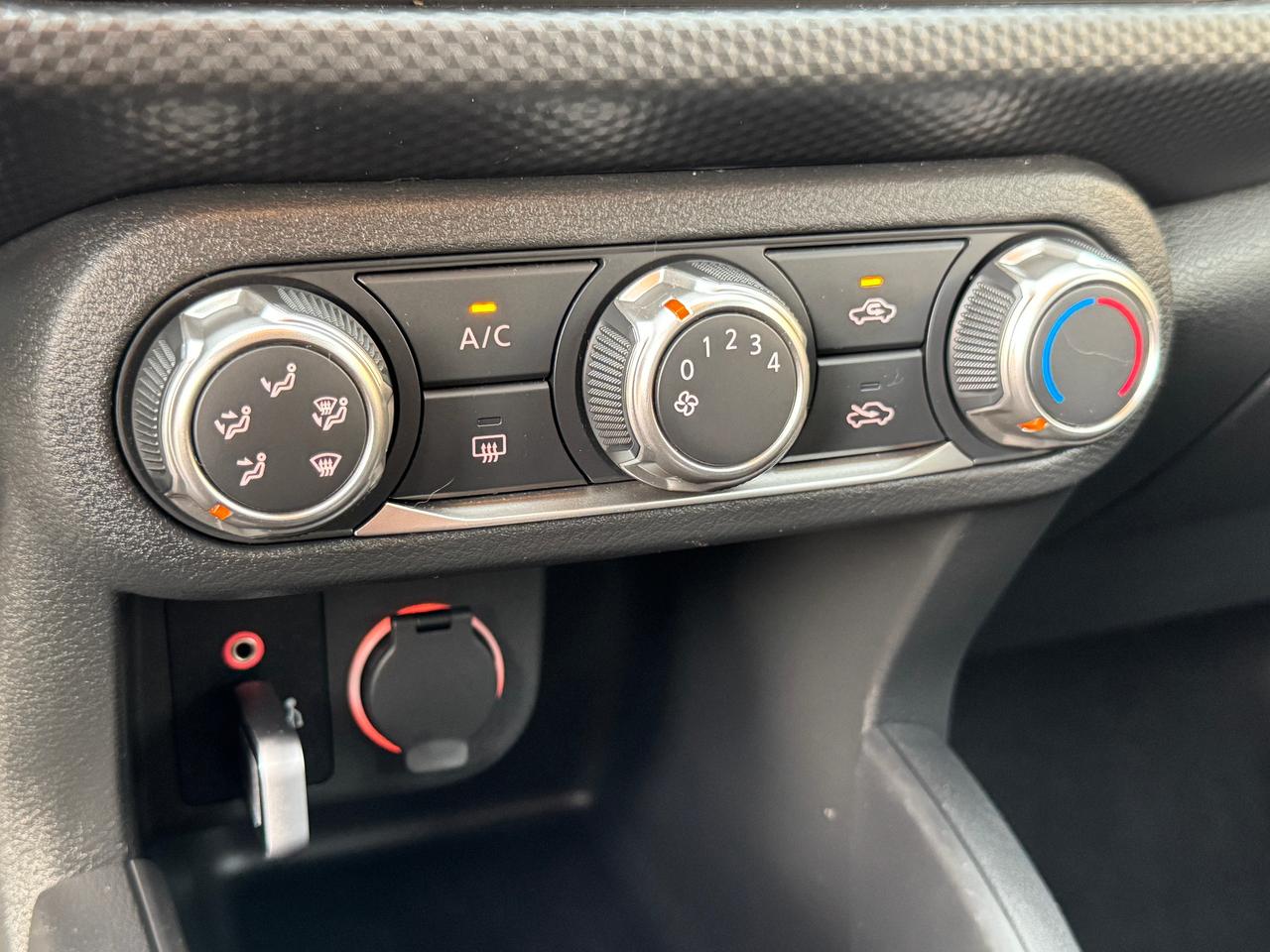 2024 Nissan Kicks S+ONE OWNER+CLEAN CARFAX+LEASE RETURN Photo