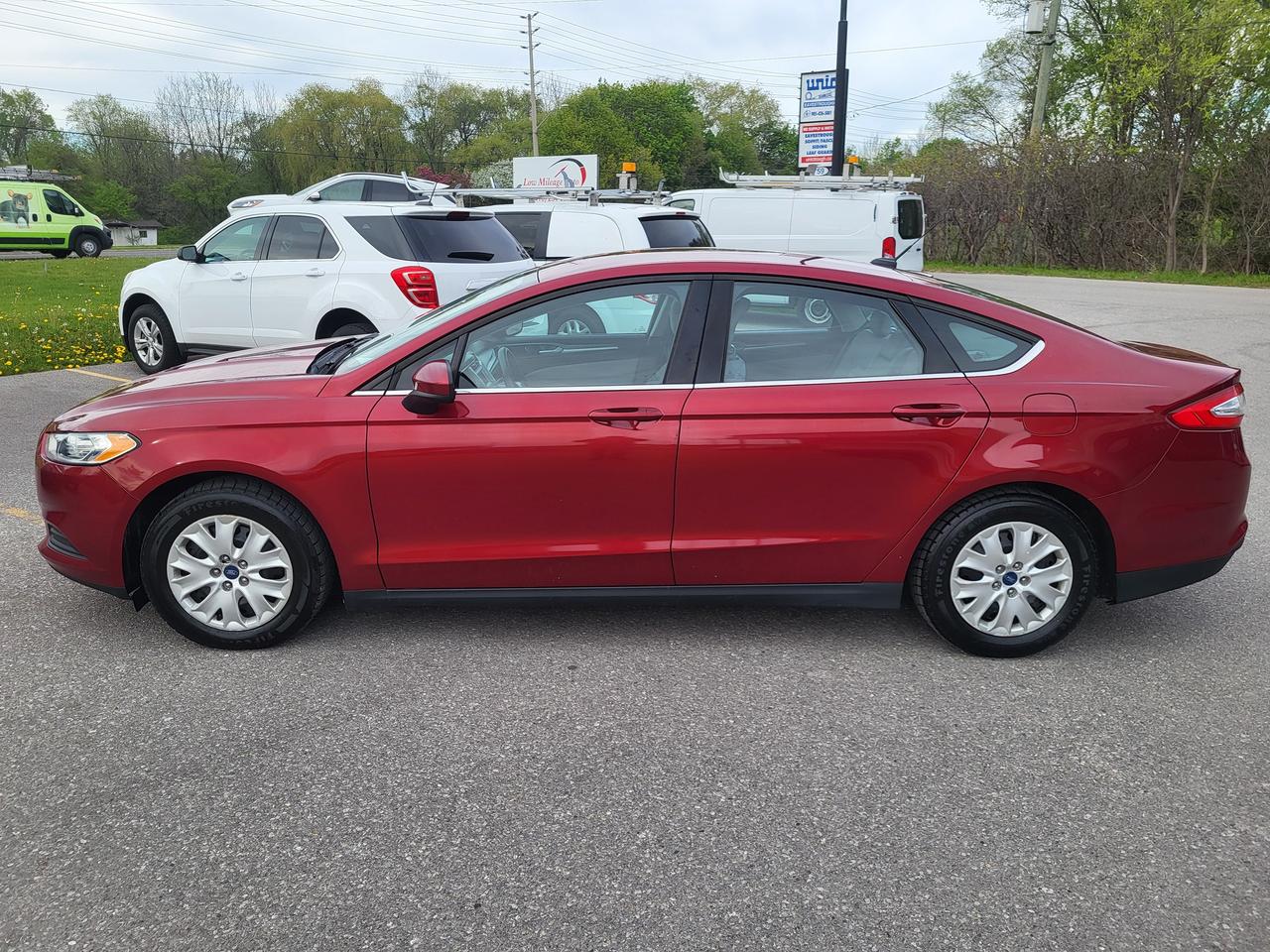 2014 Ford Fusion S Photo