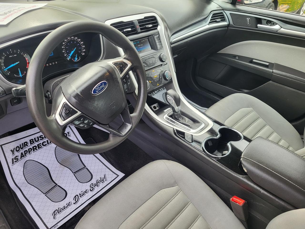 2014 Ford Fusion S Photo