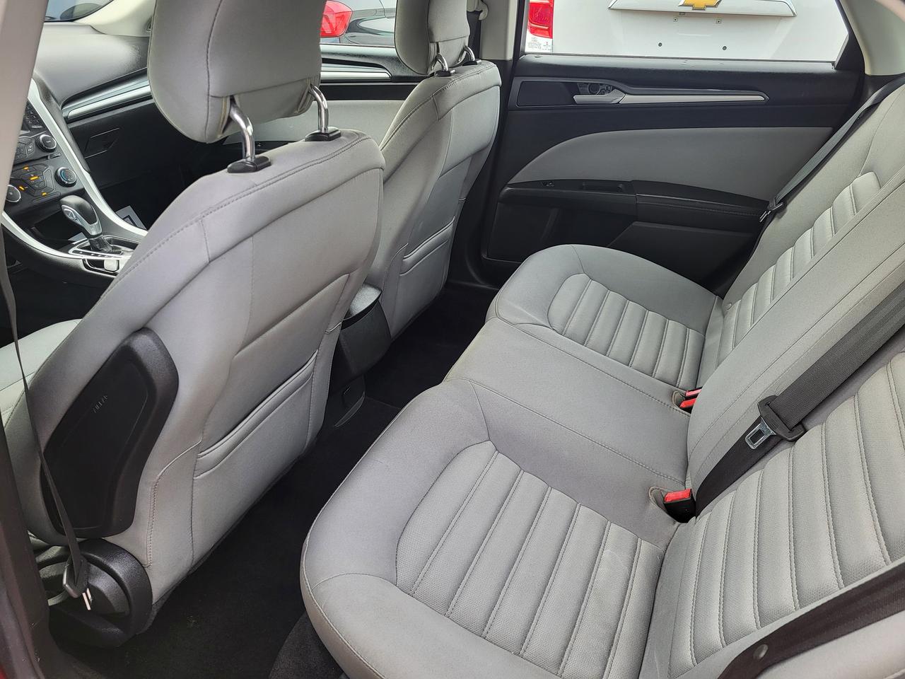 2014 Ford Fusion S Photo