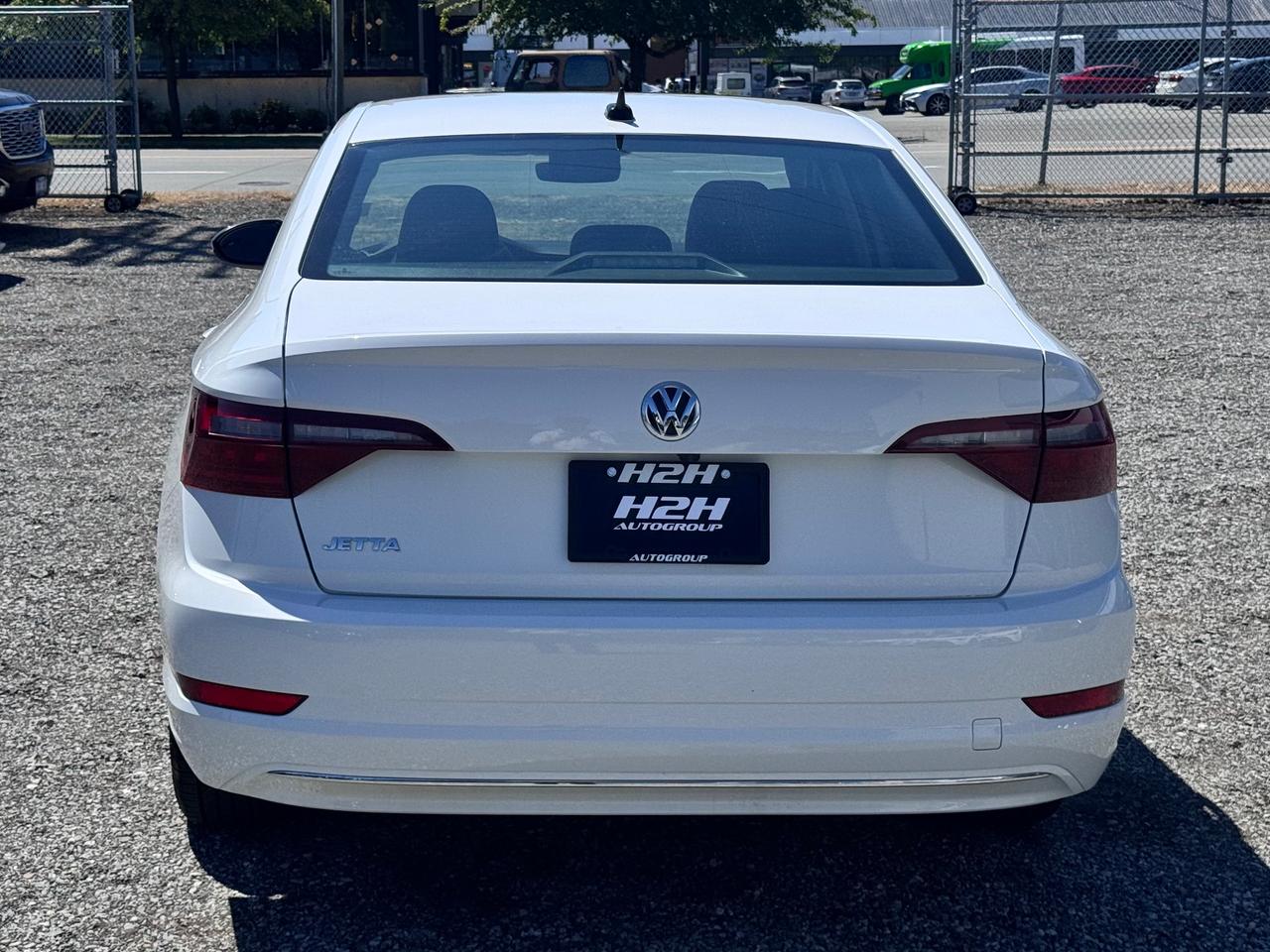 2021 Volkswagen Jetta FINANCING AVAILABLE Photo6