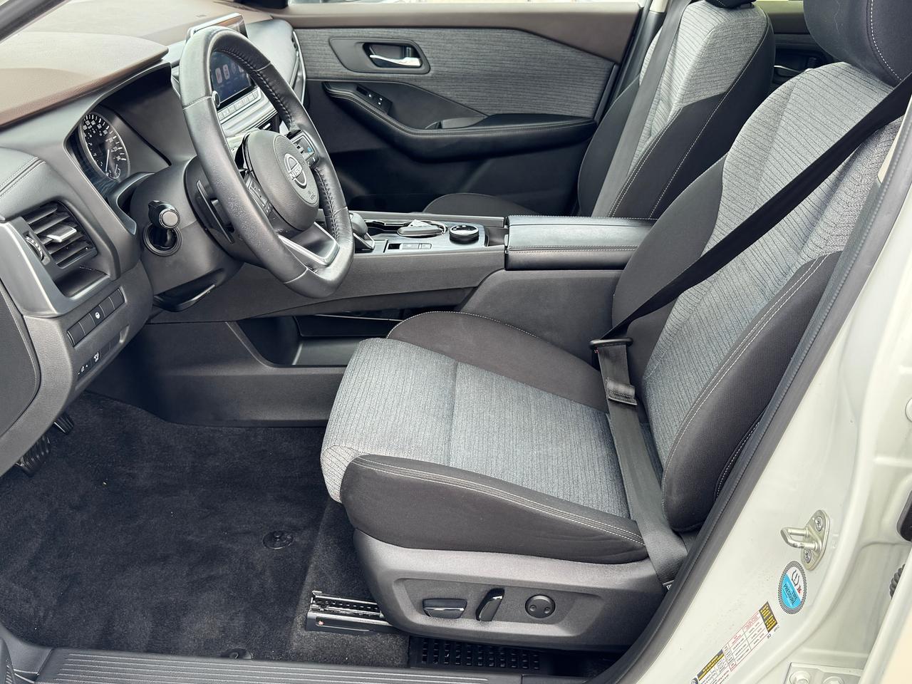 2023 Nissan Rogue SV Moonroof+ONE OWNER+CLEAN CARFAX Photo