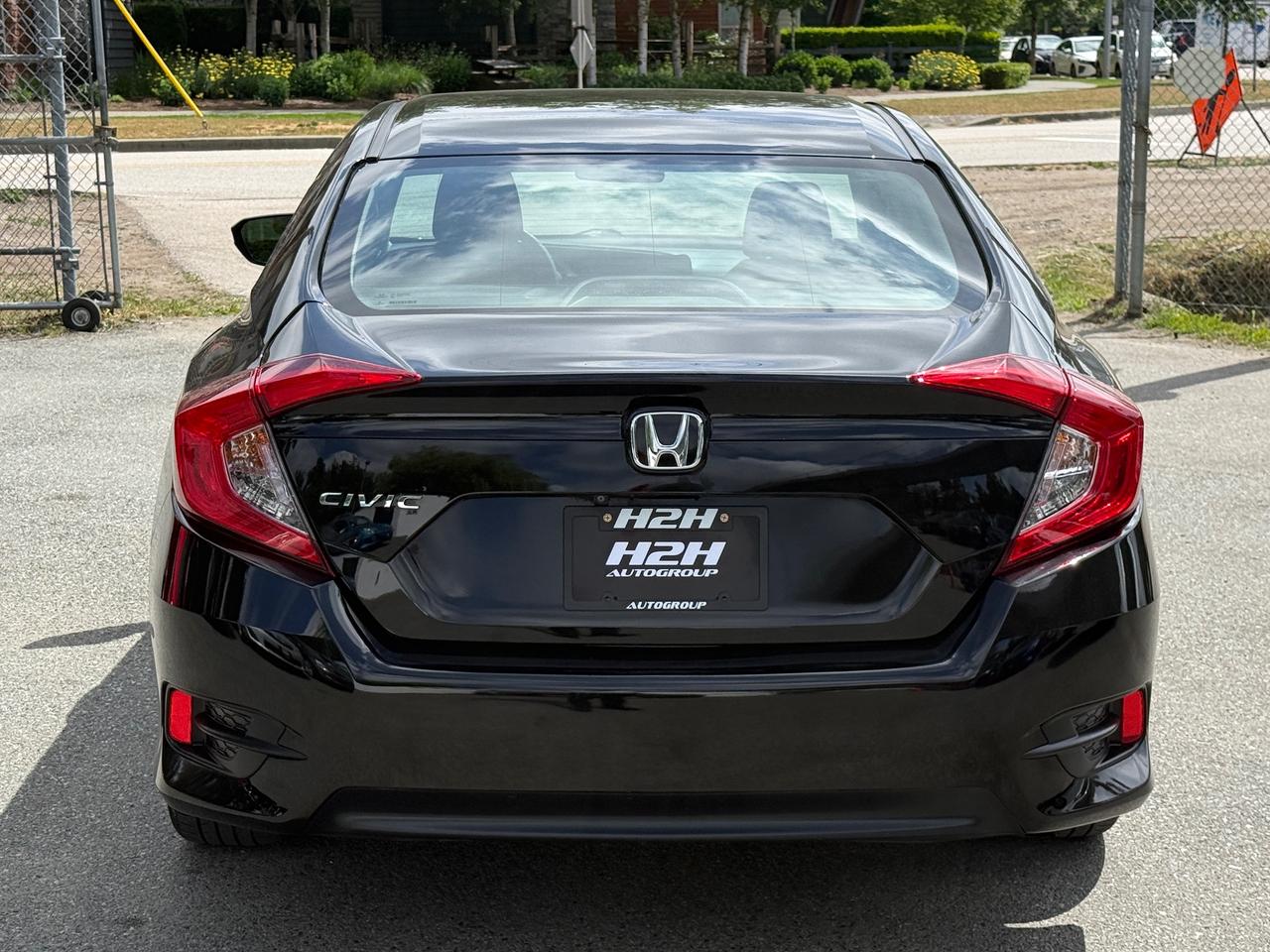 2018 Honda Civic FINANCING AVAILABLE Photo6