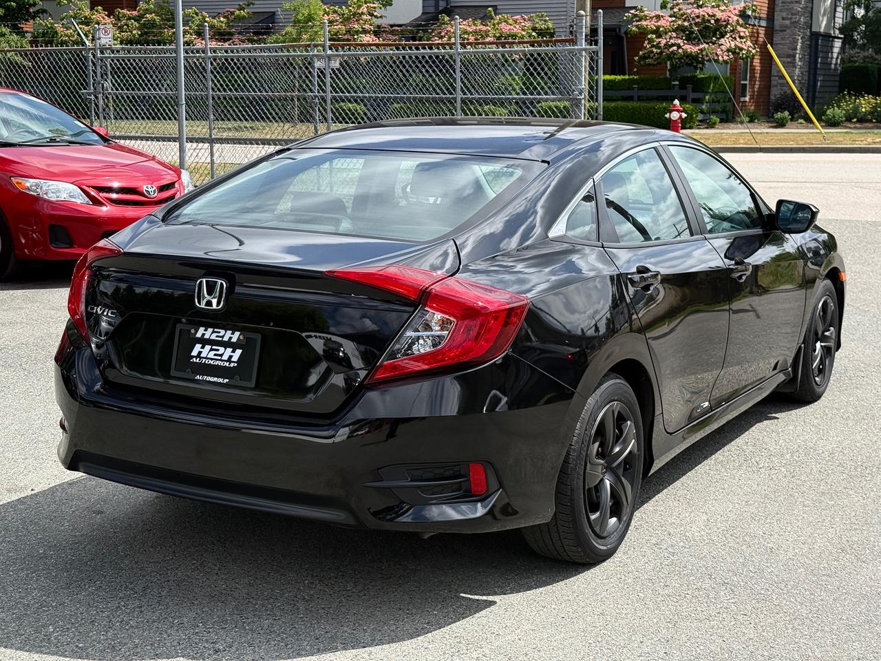 2018 Honda Civic FINANCING AVAILABLE Photo5