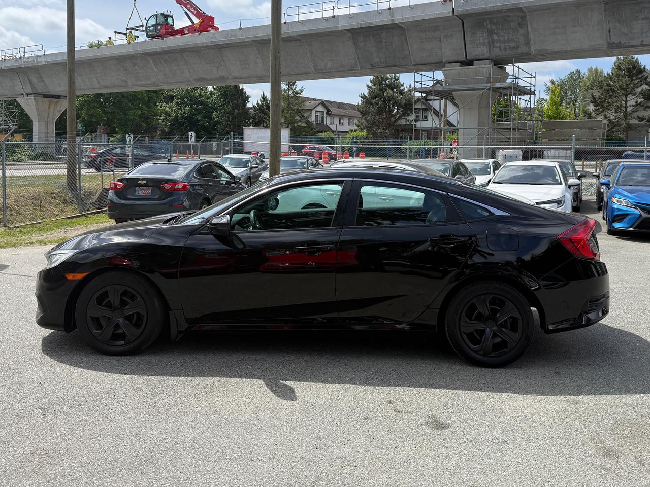 2018 Honda Civic FINANCING AVAILABLE Photo7