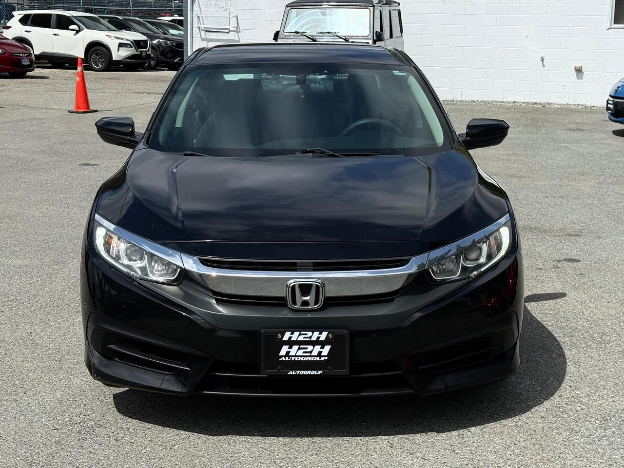 2018 Honda Civic FINANCING AVAILABLE Photo2