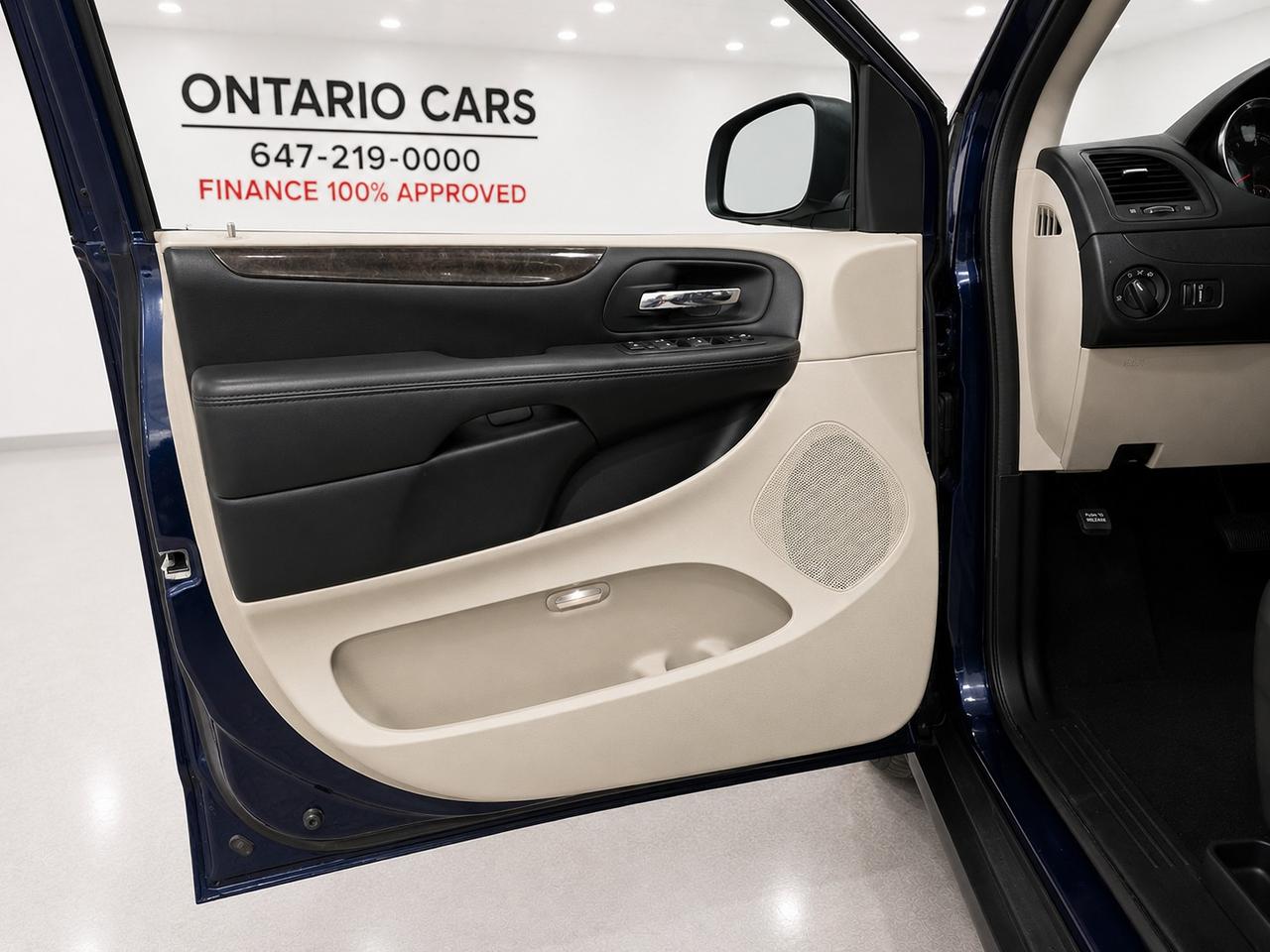 2015 Dodge Grand Caravan CANADA VALUE PACKAGE Photo