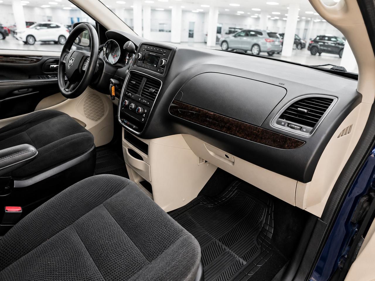 2015 Dodge Grand Caravan CANADA VALUE PACKAGE Photo