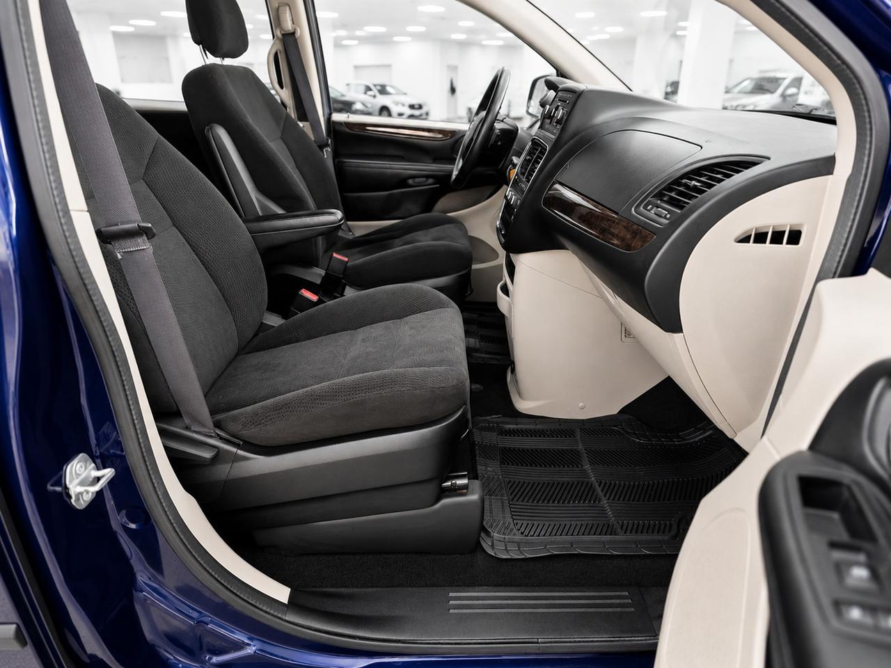 2015 Dodge Grand Caravan CANADA VALUE PACKAGE Photo