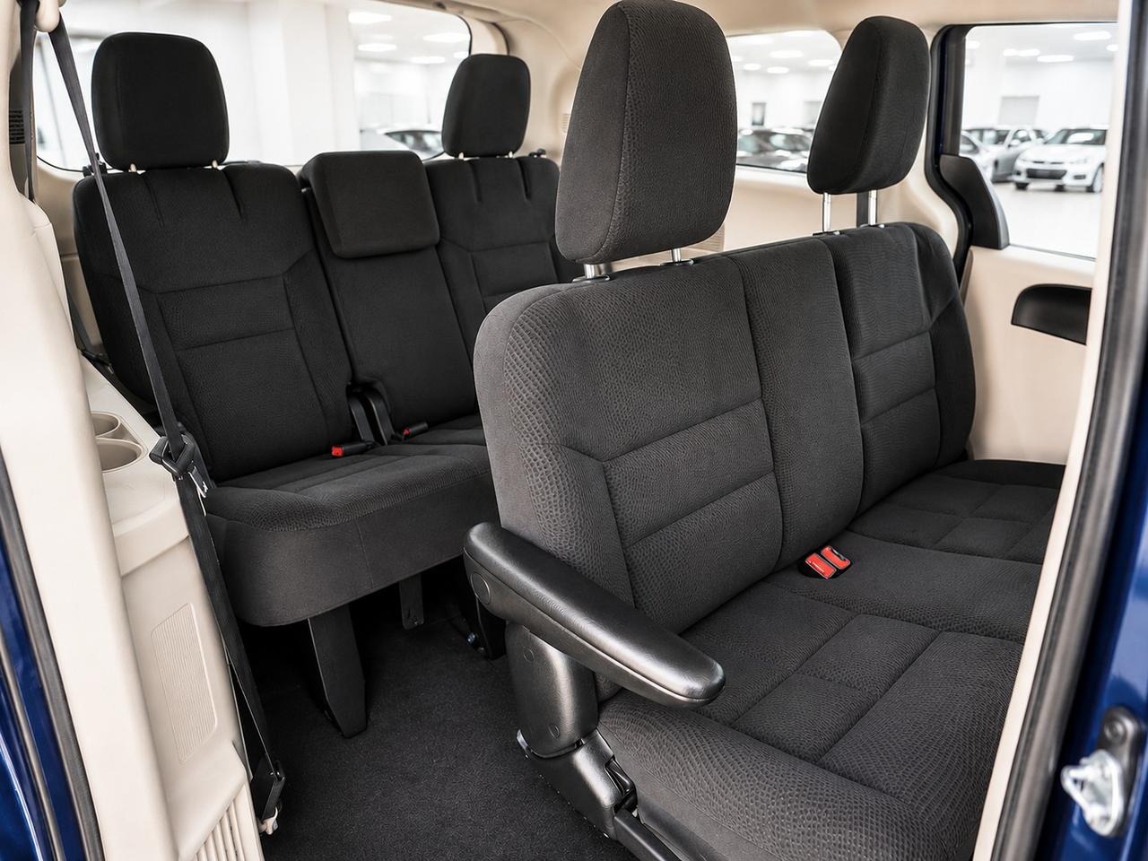 2015 Dodge Grand Caravan CANADA VALUE PACKAGE Photo