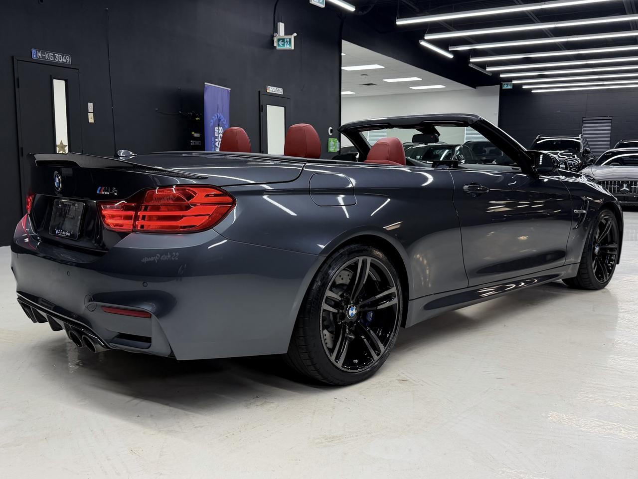 2015 BMW M4 CONVERTIBLE|NAV|HUD|FCW|LDA|BSM|BACKUP|HK SOUND| Photo3