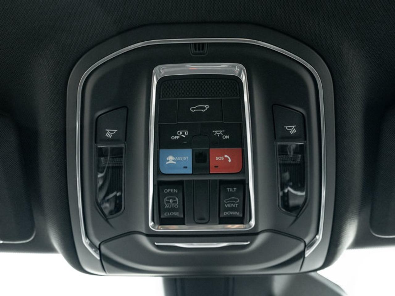 2026 Jeep Grand Cherokee Altitude Photo