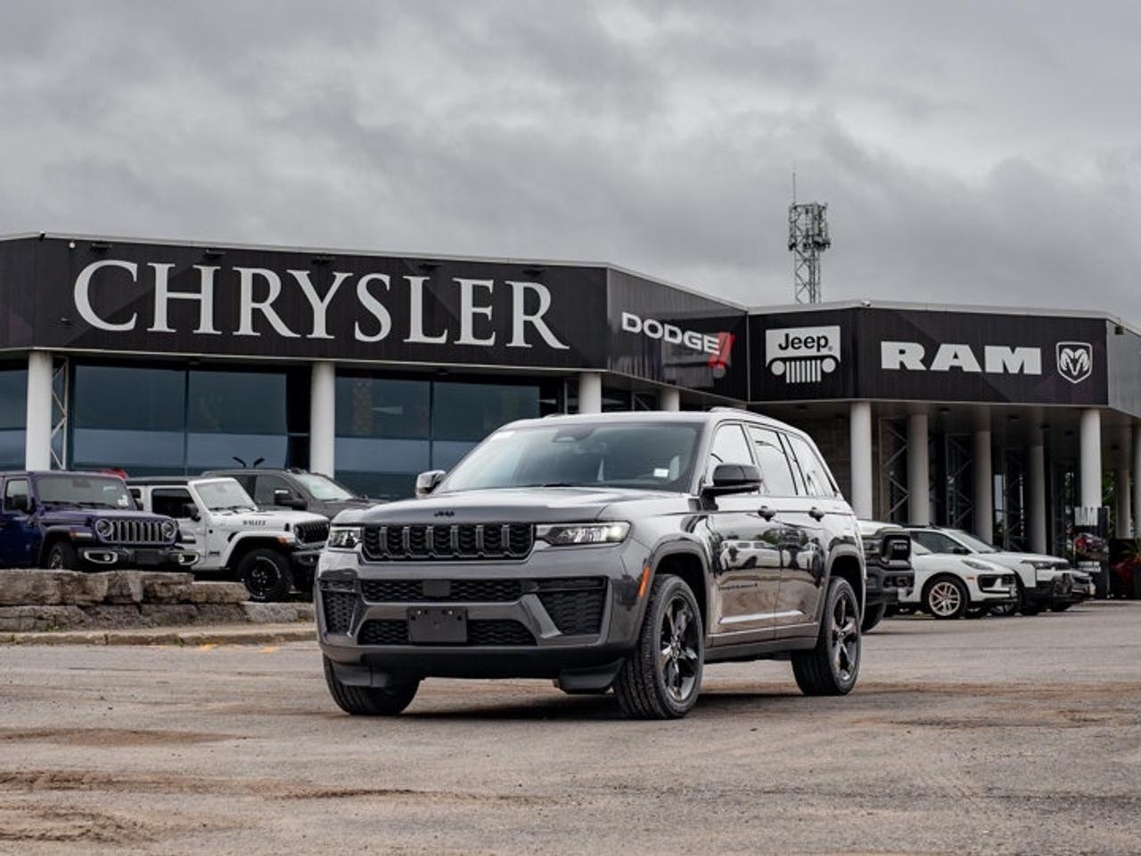 2026 Jeep Grand Cherokee Altitude Photo5