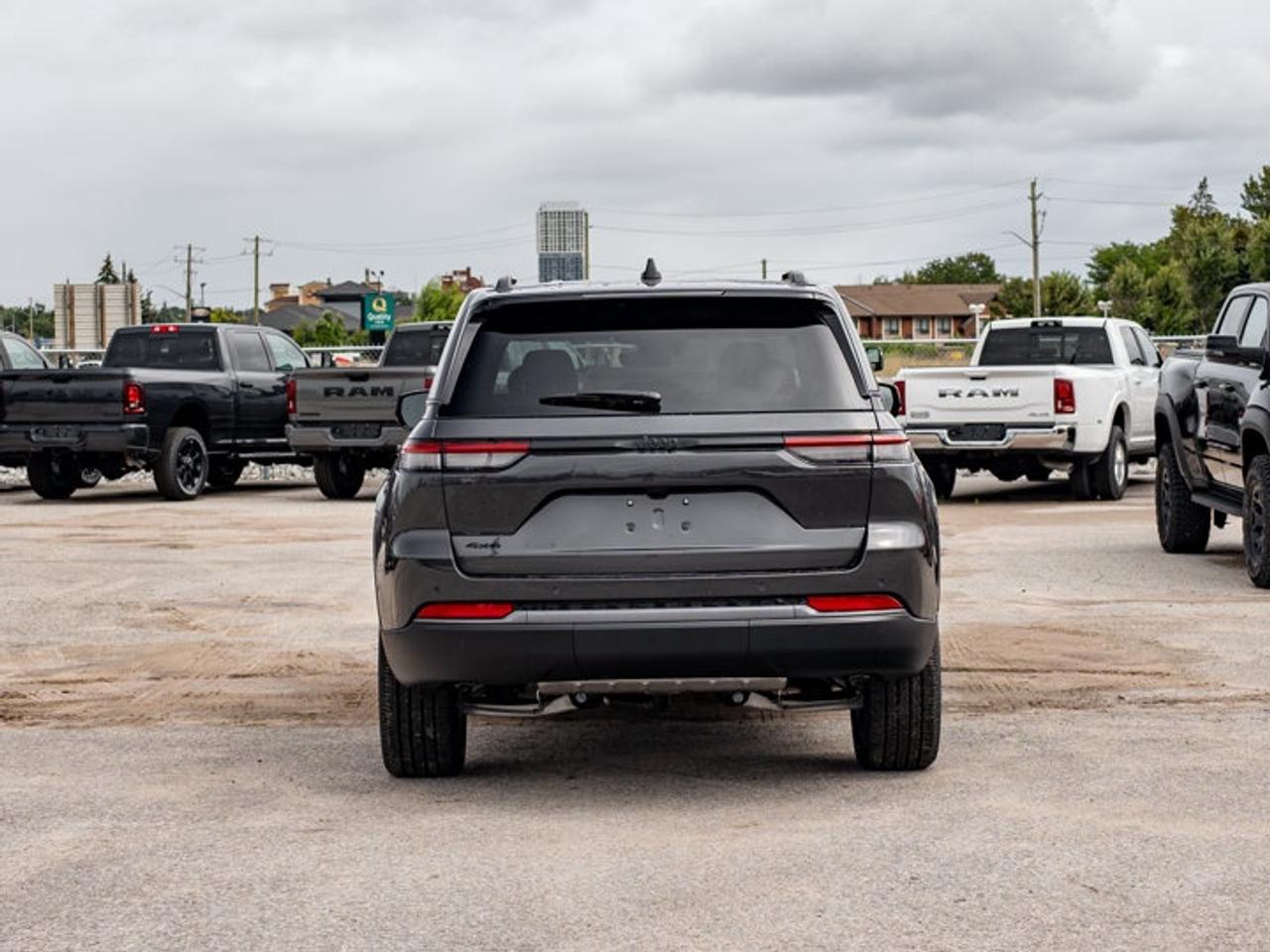 2026 Jeep Grand Cherokee Altitude Photo