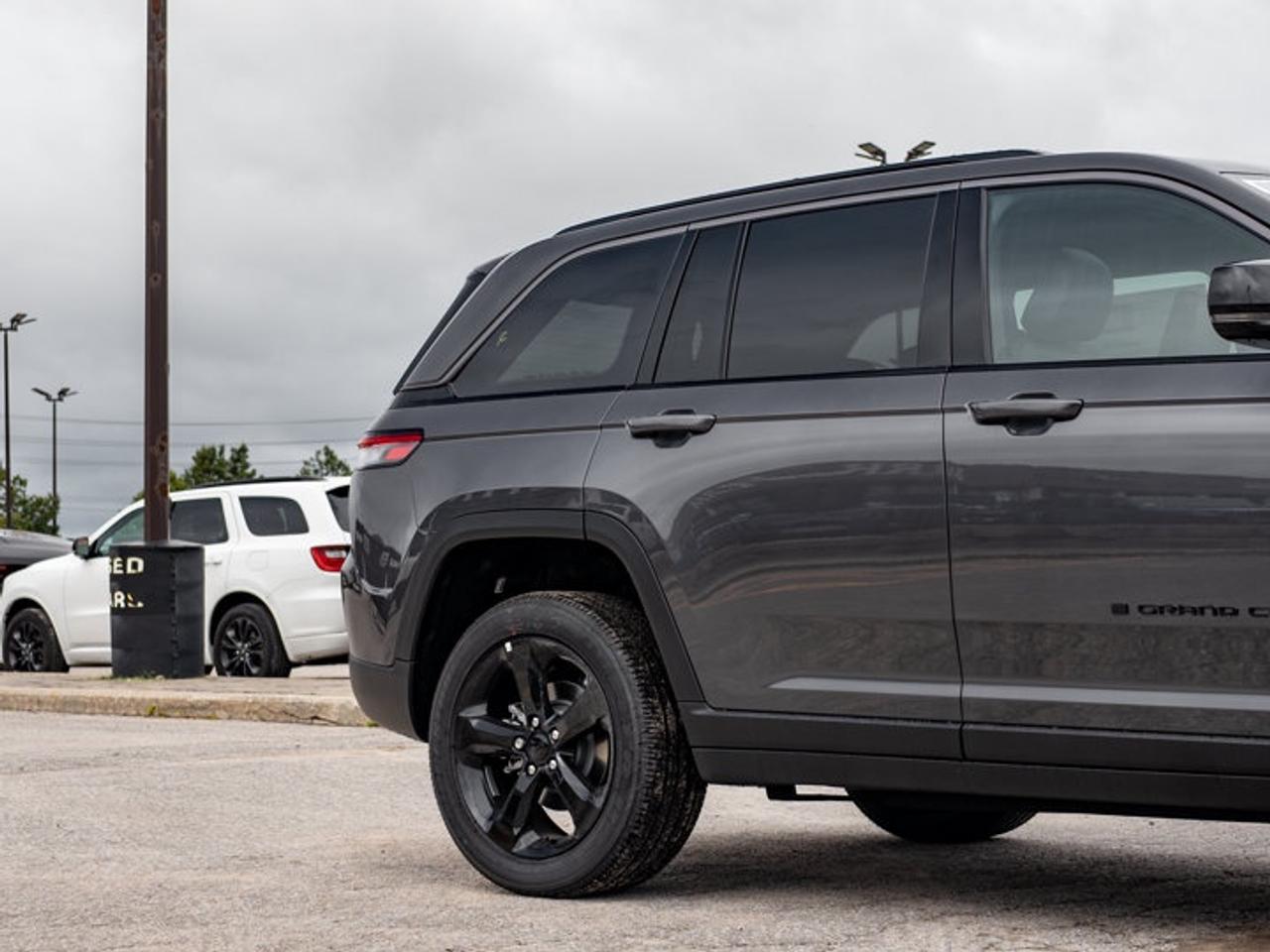 2026 Jeep Grand Cherokee Altitude Photo