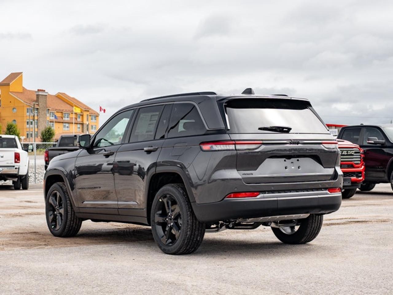 2026 Jeep Grand Cherokee Altitude Photo