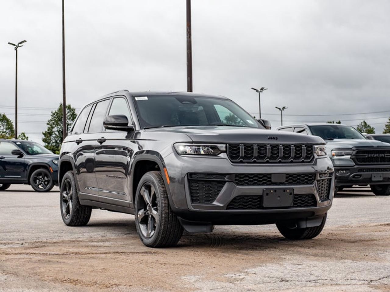 2026 Jeep Grand Cherokee Altitude Photo