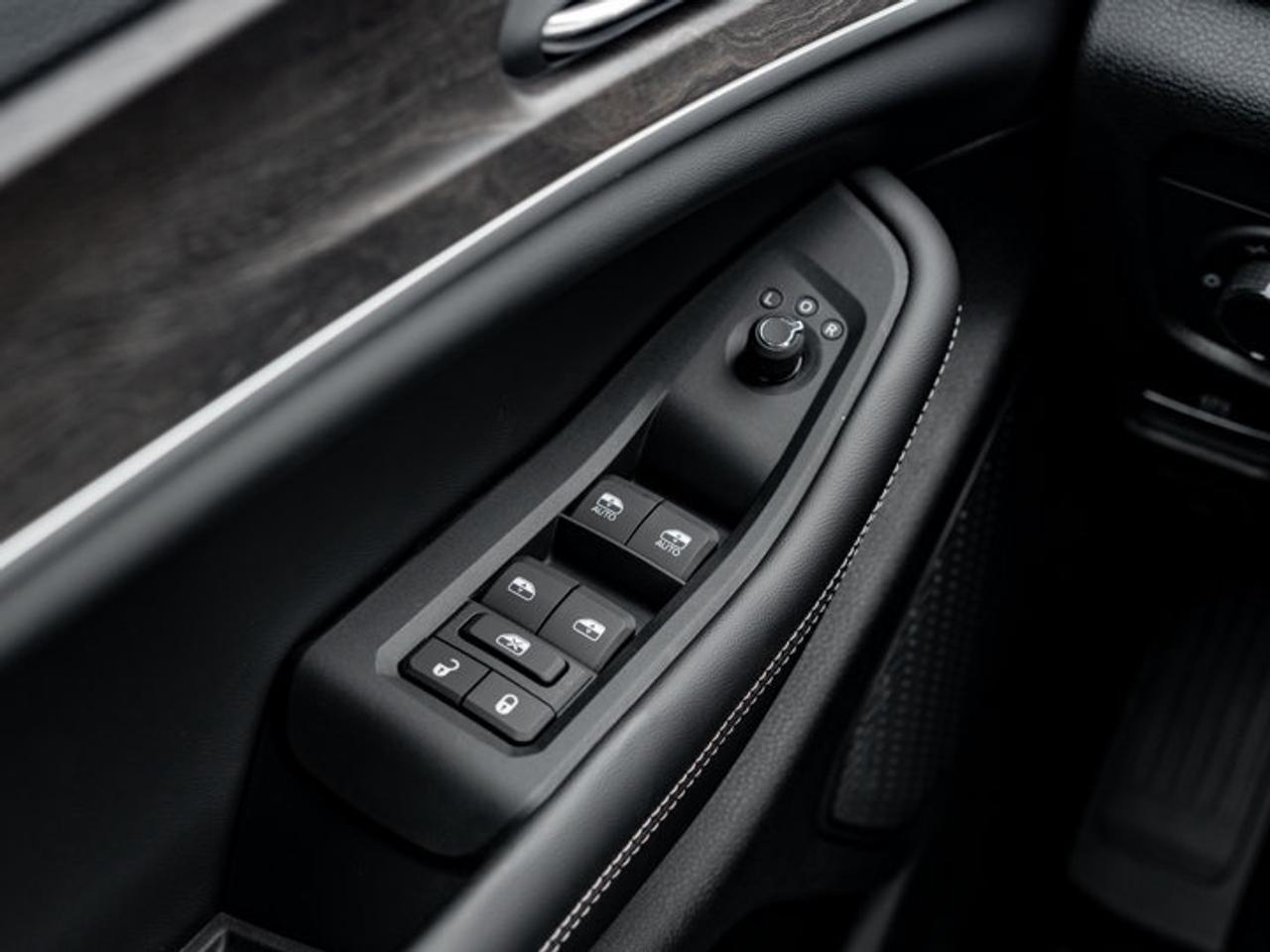 2026 Jeep Grand Cherokee Altitude Photo