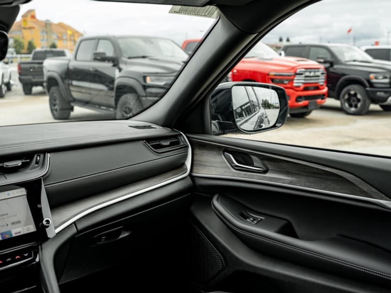 2026 Jeep Grand Cherokee Altitude Photo