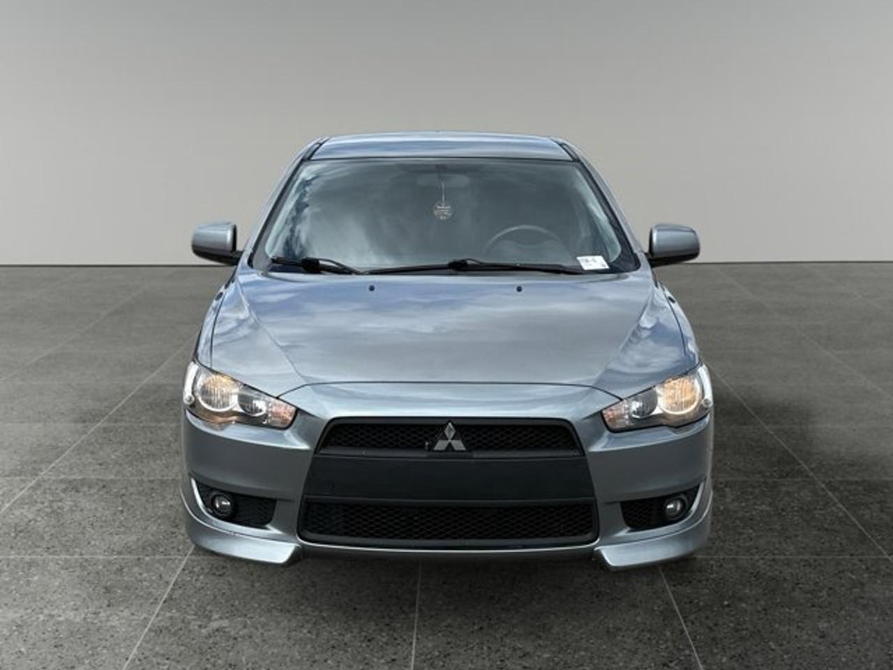 2014 Mitsubishi Lancer SE Photo