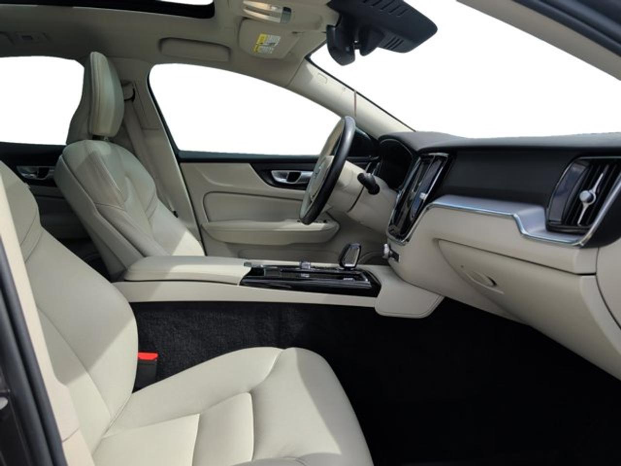2024 Volvo S60 Recharge Core Dark Theme Photo