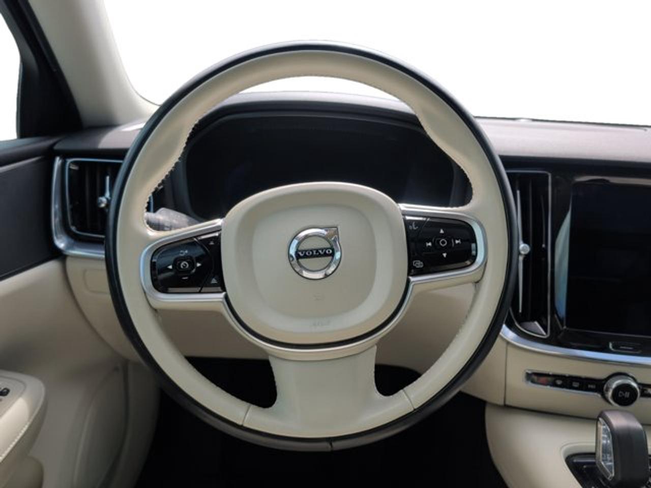 2024 Volvo S60 Recharge Core Dark Theme Photo